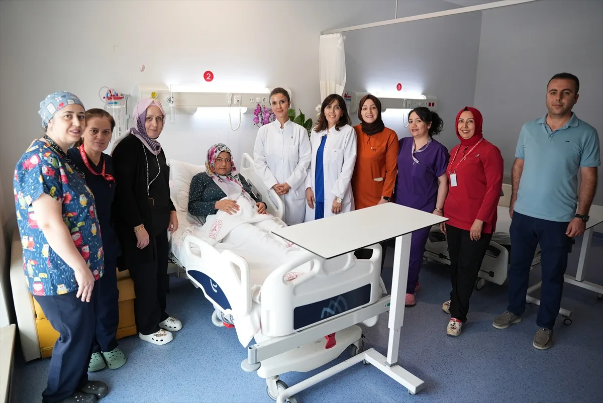 Malatya Eğitim ve Araştırma Hastanesi’nde İlk Tüp Bebek Başarısı: İkiz Bebekler Dünyaya Geldi
