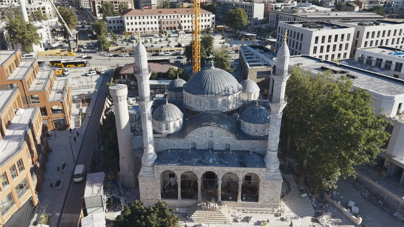 Başkan Taşkın ve Milletvekili Babacan Yeni Cami’deki Çalışmaları İnceledi