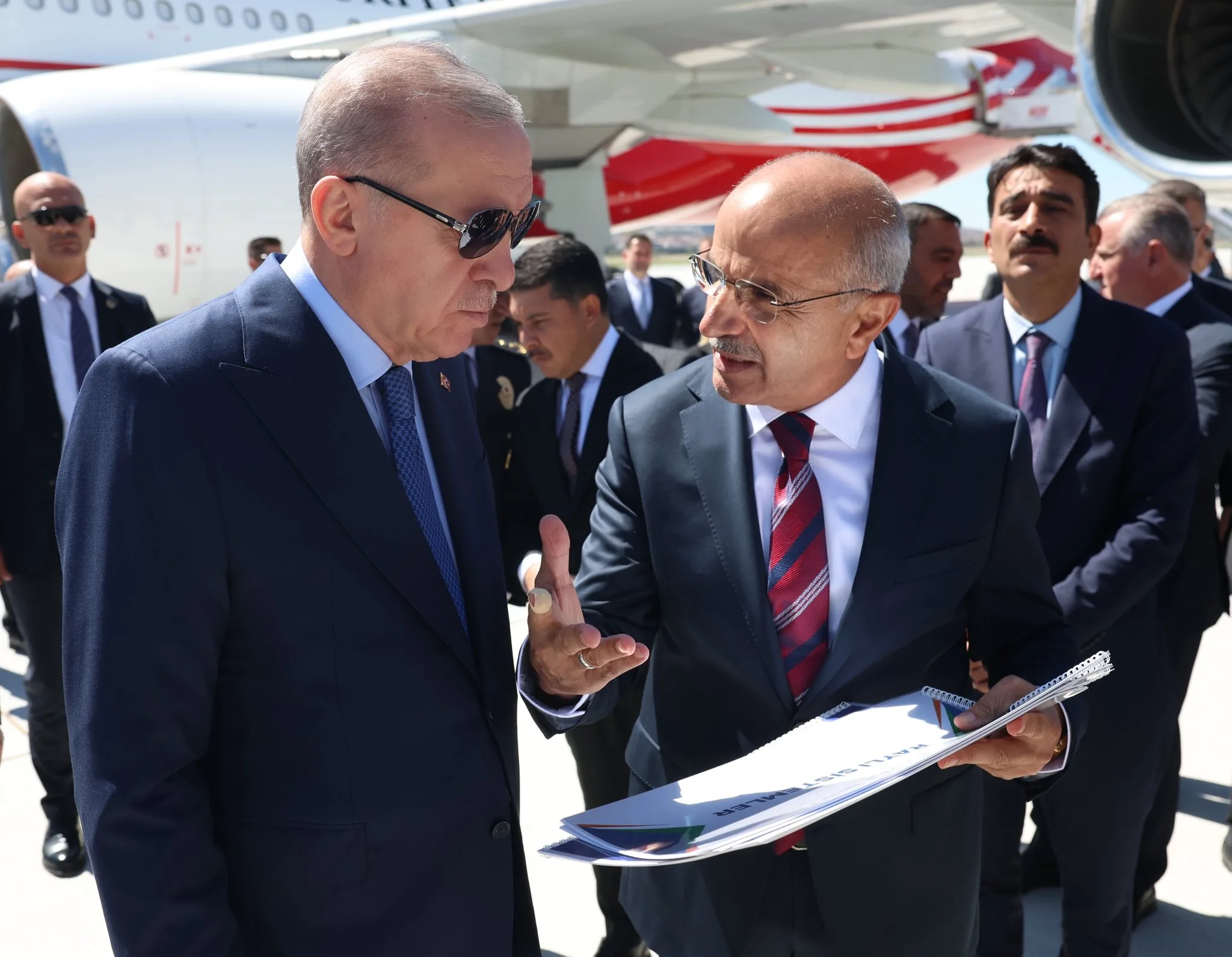 İYİ Partili Yıldız’dan ‘Ayaküstü görüşme’ tepkisi: Malatya’nın değeri birkaç dakika mı?
