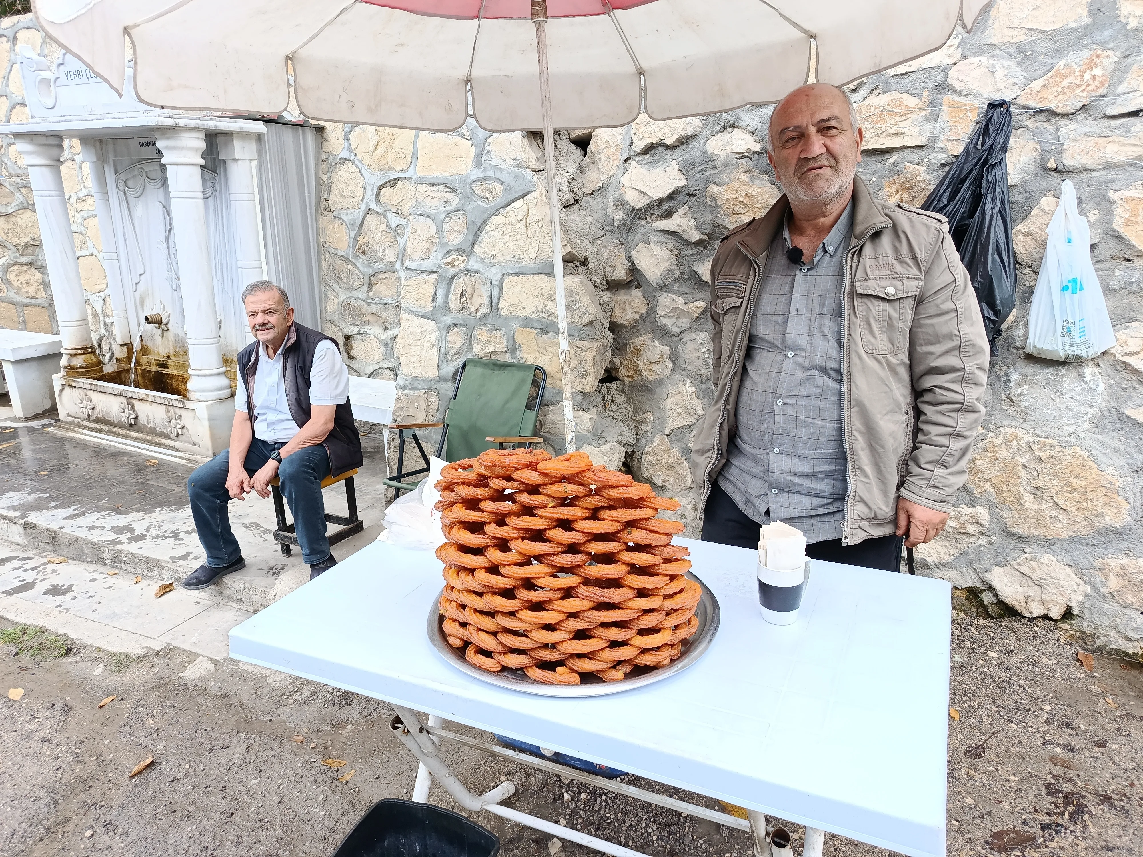 Vehbi Çeşmesi 20 Yıldır Adnan Usta’nın Ekmek Kapısı