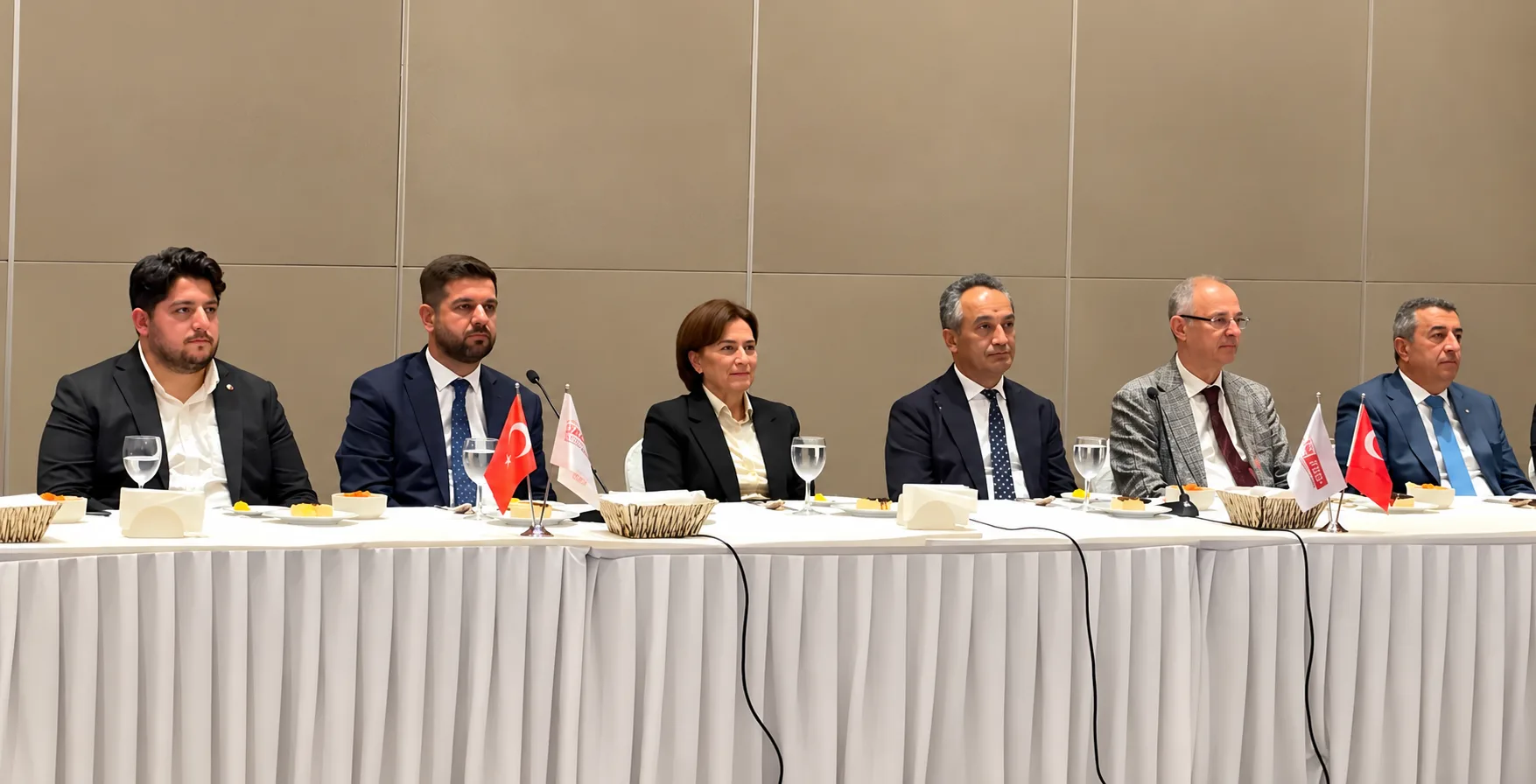 Sarı: “Bir Şehri Yeniden İnşa Etmek Sadece Bina Yapmak Değildir”